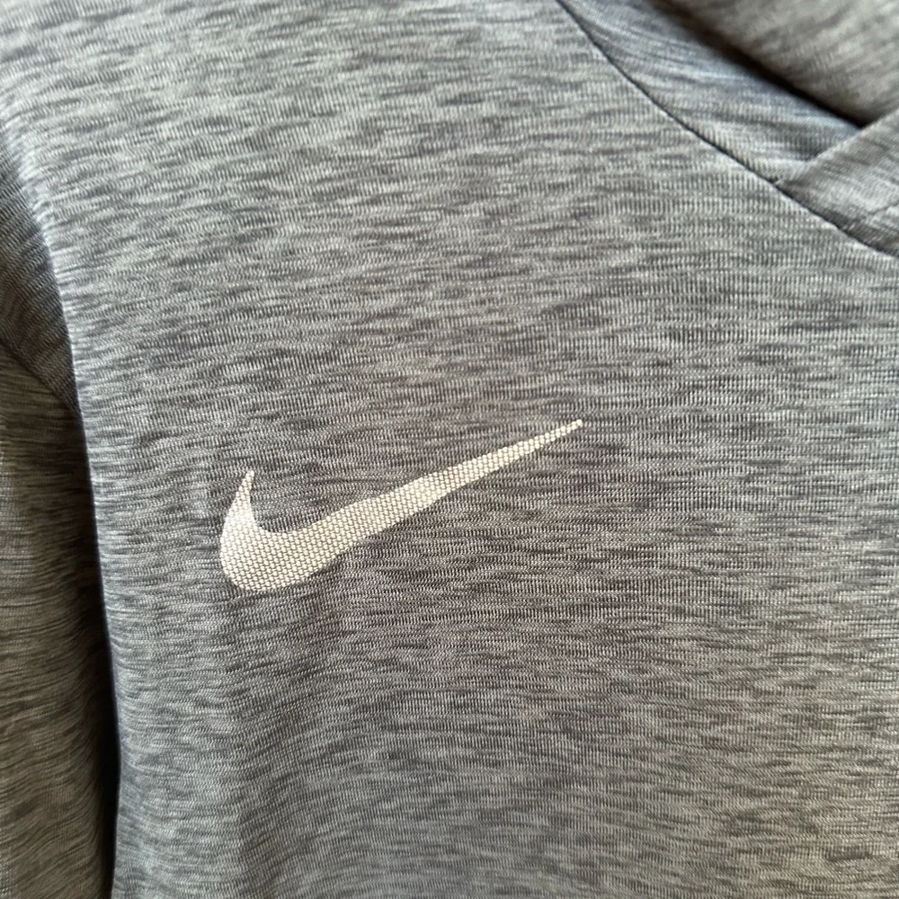 Nike Top - Picture 5 of 6